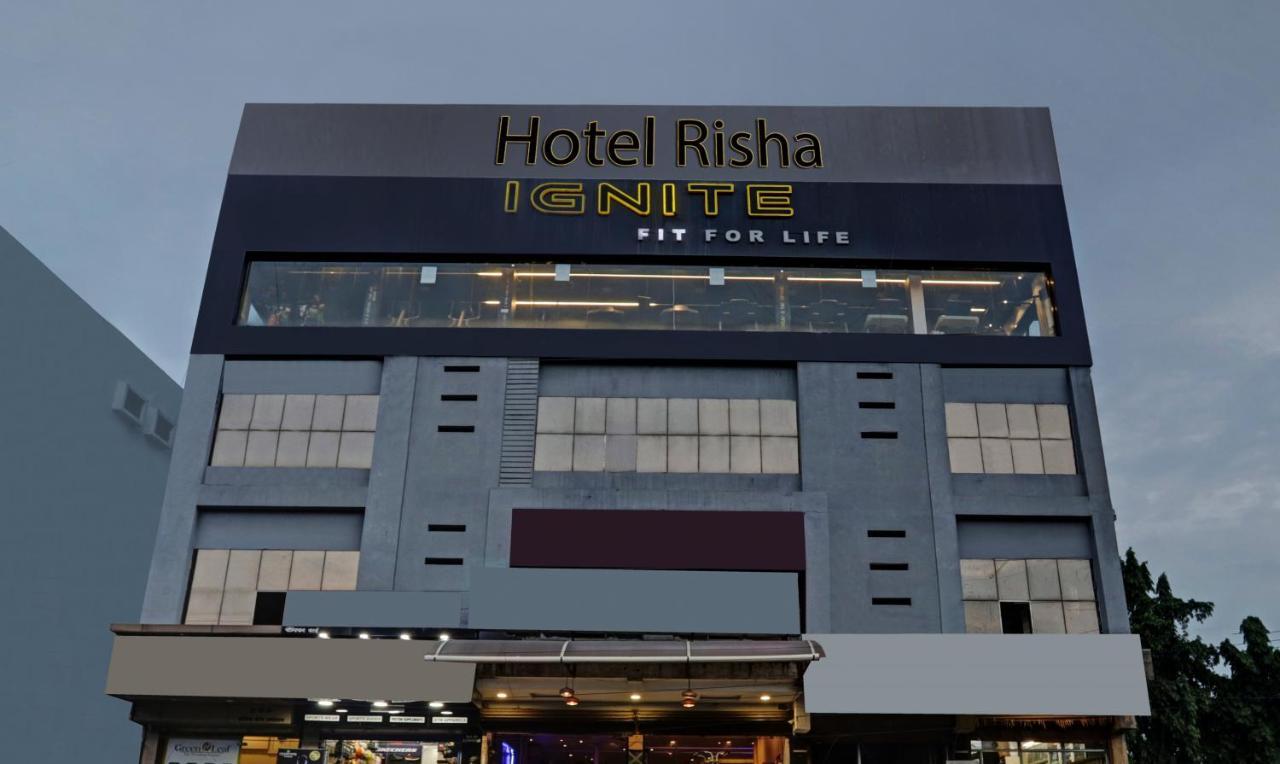 Treebo Risha Hotel Chandrapur Exterior foto